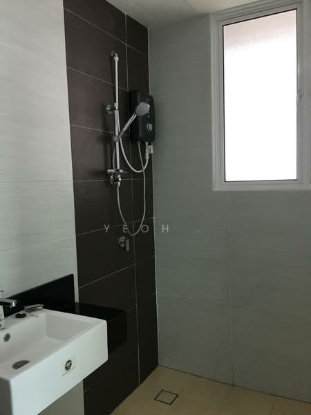 Berjaya Condominium untuk Untuk Disewa - RM 1,400 /bulan, Mac 2026 - Bathroom - PropertyGuru.com.my