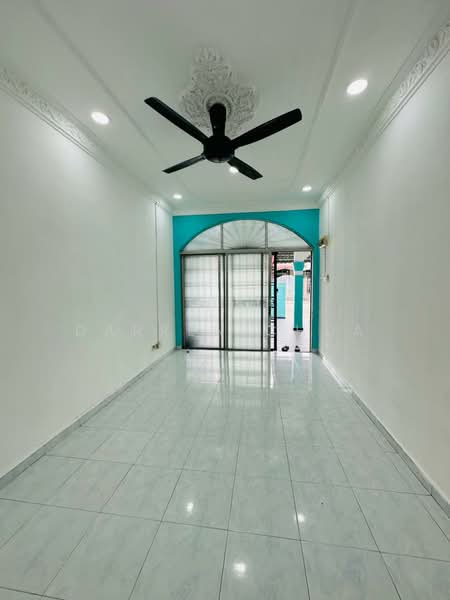 1-storey Terraced House for Sale in Bukit Indah (Iskandar Puteri (Nusajaya)) - Darren Chua - Entrance - PropertyGuru.com.my
