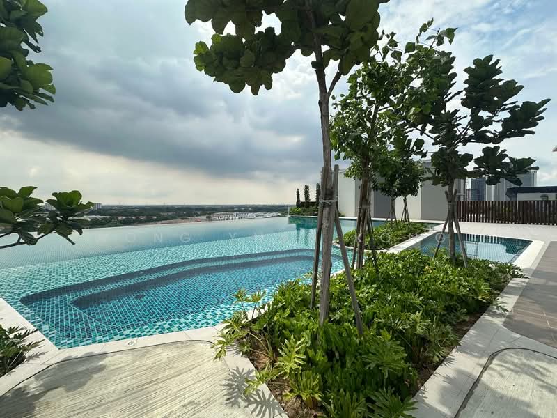 Service Residence for Rent at SUNSURIA FORUM SERVICED APARTMENT - Wong Yuan Kong - Pool - PropertyGuru.com.my