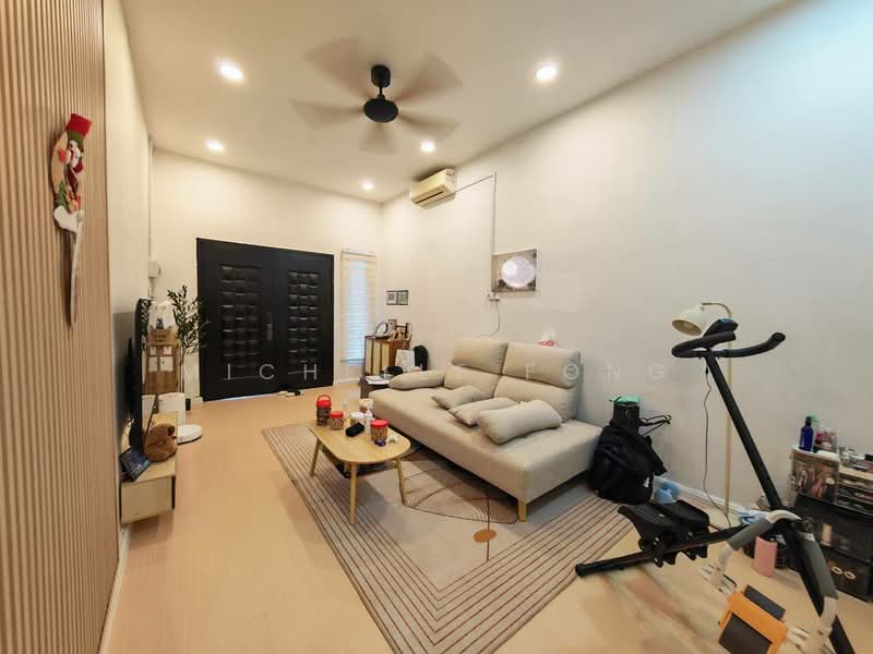 Taman Pulai Utama untuk Untuk Dijual - RM 598,000, Apr 2026 - Living Room - PropertyGuru.com.my