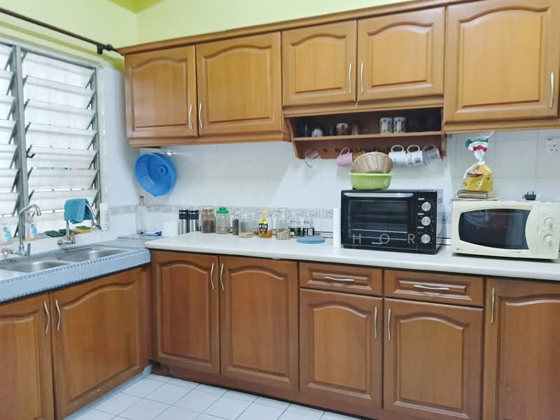 2-storey Terraced House for Sale in Shah Alam (Selangor) - Marilyn Khor - Kitchen - PropertyGuru.com.my