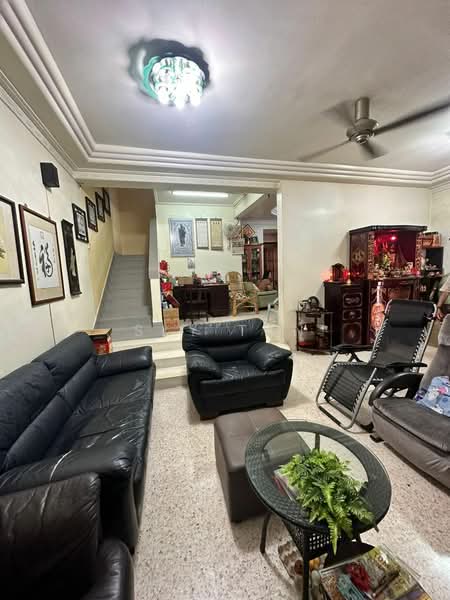 Taman Pelangi Jalan Sri Pelangi Jb Town 2 Storey Corner Lot 3132 Sqft untuk Untuk Dijual - RM 1,380,000, Mac 2026 - Living Room - PropertyGuru.com.my