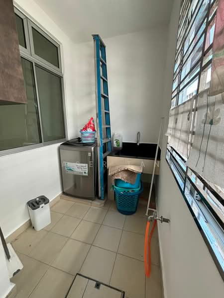 2.5-storey Terraced House for Sale in Taman Sutera Utama (Skudai) - SASER TAN. - Balcony - PropertyGuru.com.my