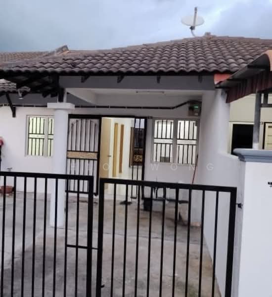 1-storey Terraced House for Sale in Bandar Tasik Kesuma (Beranang) - Chloe Wong - Exterior - PropertyGuru.com.my