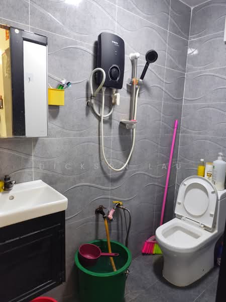 2-storey Terraced House for Sale in Taman Bukit Desa (Kepong) - Dickson Lau - Bathroom - PropertyGuru.com.my