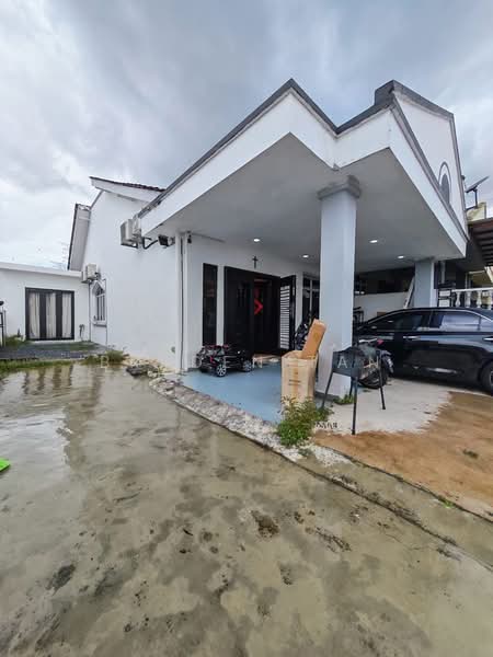 1-storey Terraced House for Sale in Skudai (Johor) - Braden Tan - Exterior - PropertyGuru.com.my