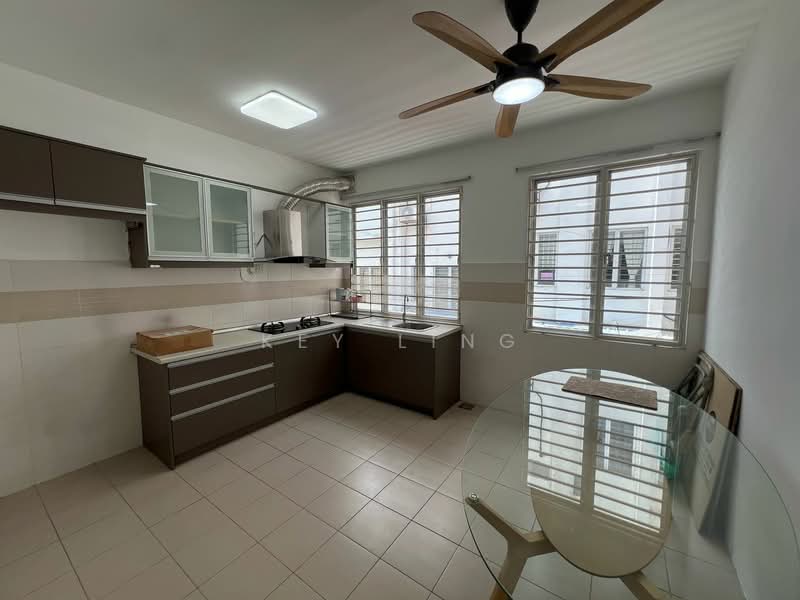 Eastwood Terrace untuk Untuk Dijual - RM 660,000, Mac 2026 - Kitchen - PropertyGuru.com.my