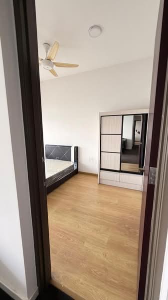 Condominium for Rent at Lovell @ Country Garden Danga Bay - Ms Tham - Bedroom - PropertyGuru.com.my