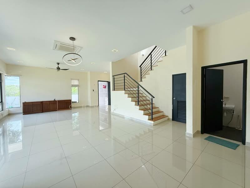 Cluster House for Rent in Taman Adda Heights (Tebrau) - Chris Chin - Living Room - PropertyGuru.com.my