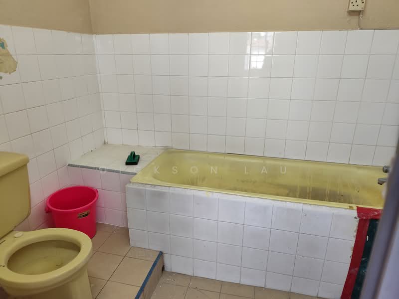 2-storey Terraced House for Sale in Kepong Baru (Kepong) - Dickson Lau - Bathroom - PropertyGuru.com.my