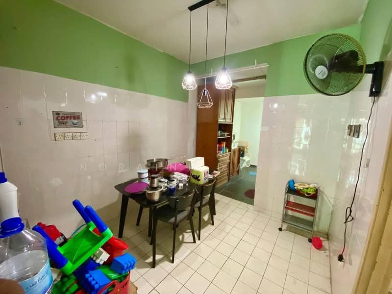 Bandar Botanic Klang untuk Untuk Dijual - RM 560,000, Mac 2026 - Kitchen - PropertyGuru.com.my