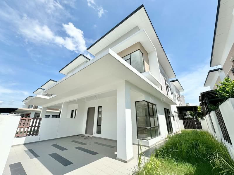 Cluster House for Sale in Hulu Langat (Selangor) - Chloe Wong - Exterior - PropertyGuru.com.my