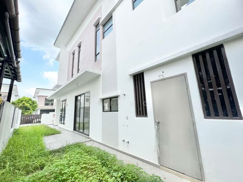 Cluster House for Sale in Hulu Langat (Selangor) - Chloe Wong - Exterior - PropertyGuru.com.my