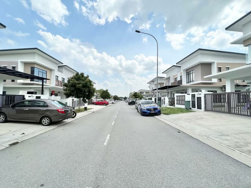Cluster House for Sale in Hulu Langat (Selangor) - Chloe Wong - Exterior - PropertyGuru.com.my