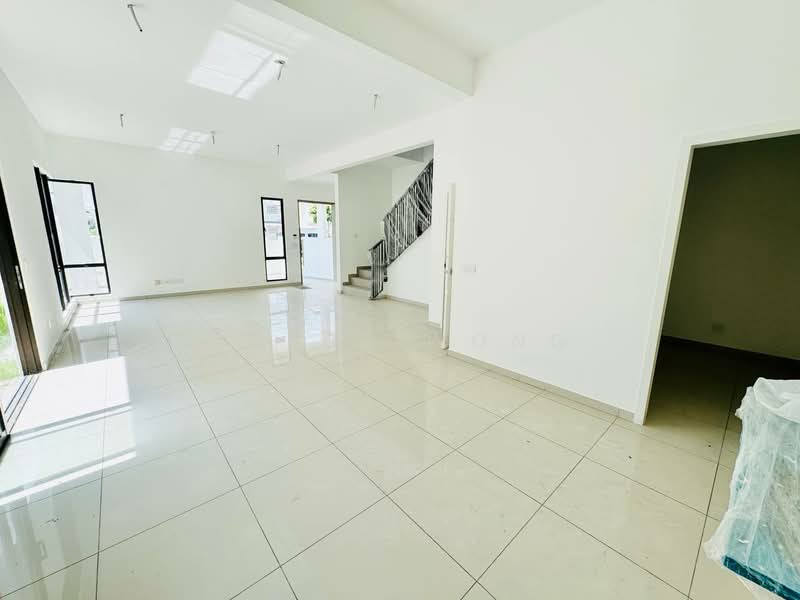 Cluster House for Sale in Hulu Langat (Selangor) - Chloe Wong - Living Room - PropertyGuru.com.my