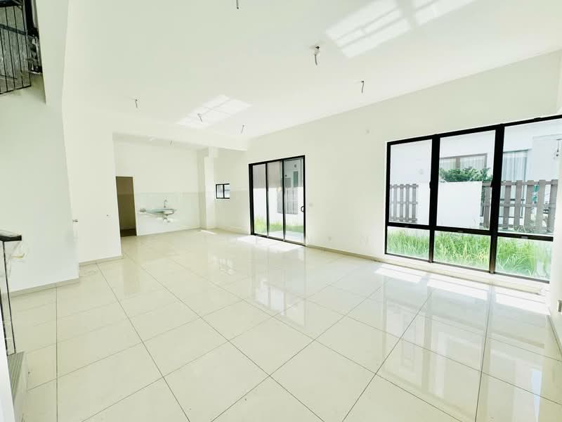 Cluster House for Sale in Hulu Langat (Selangor) - Chloe Wong - Living Room - PropertyGuru.com.my