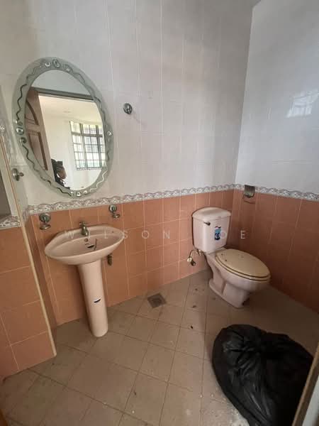 Taman Majidee untuk Untuk Dijual - RM 2,100,000, Mac 2026 - Bathroom - PropertyGuru.com.my