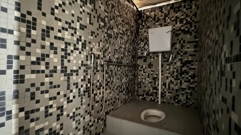 1-storey Terraced House for Sale in Taman Universiti (Skudai) - Tyna . - Bathroom - PropertyGuru.com.my