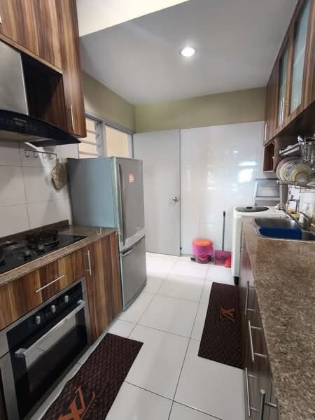 Condominium for Sale at The Sky Executive Suites - Jaz Lee - Kitchen - PropertyGuru.com.my