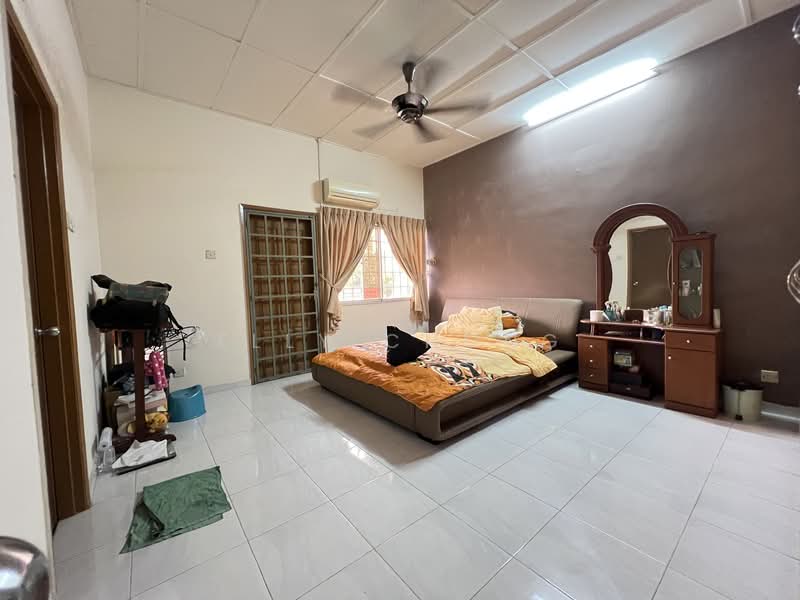 Terraced House for Sale in Ampang Jaya (Ampang) - Elly Chong - Bedroom - PropertyGuru.com.my