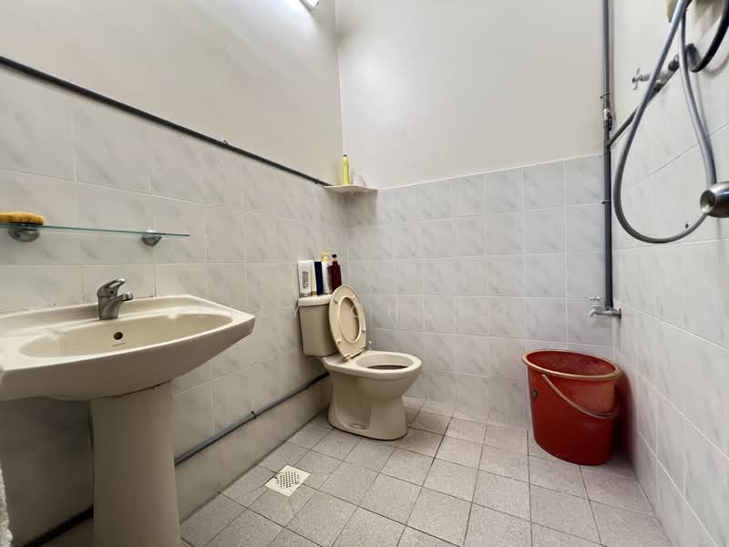 Terraced House for Sale in Ampang Jaya (Ampang) - Elly Chong - Bathroom - PropertyGuru.com.my
