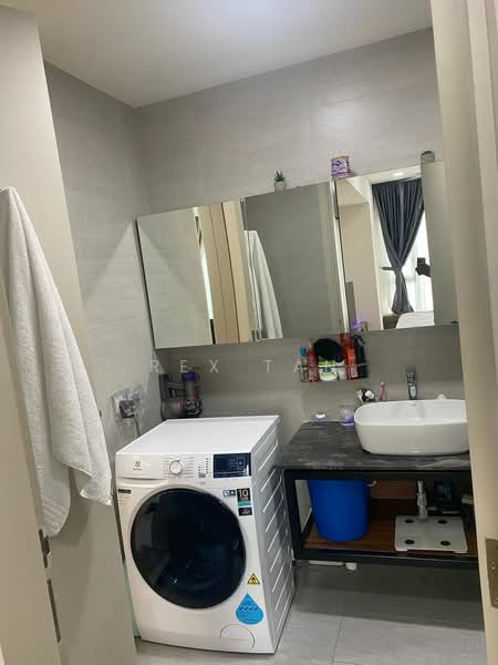 Service Residence for Rent at Residensi Solaris Parq - Rex Tan - Bathroom - PropertyGuru.com.my