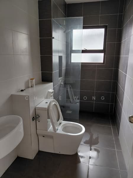 Semi-Detached House for Sale in Setia Ecohill (Semenyih) - Chloe Wong - Bathroom - PropertyGuru.com.my