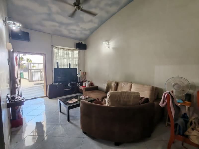 Taman Puteri Wangsa untuk Untuk Dijual - RM 450,000, Mac 2026 - Living Room - PropertyGuru.com.my