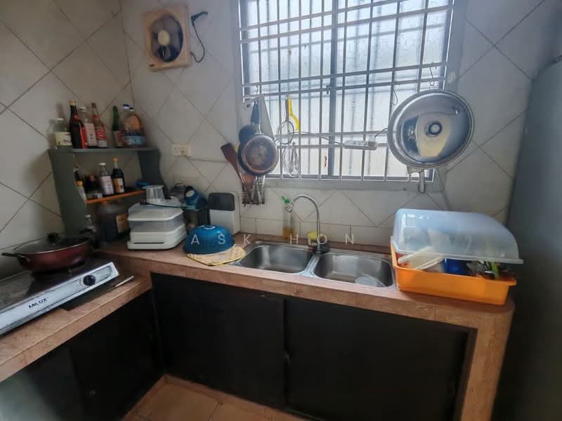 Taman Puteri Wangsa untuk Untuk Dijual - RM 450,000, Mac 2026 - Kitchen - PropertyGuru.com.my