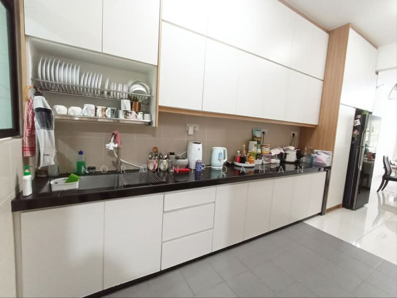 Bandar Bukit Raja Klang untuk Untuk Dijual - RM 810,000, Mac 2026 - Kitchen - PropertyGuru.com.my