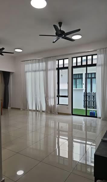 Cluster House for Sale in Eco Majestic (Semenyih) - Chloe Wong - Living Room - PropertyGuru.com.my