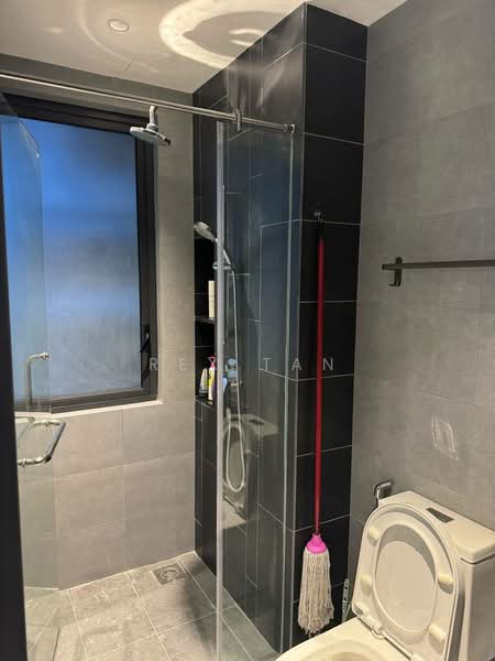 Servis Apartment untuk Disewa di Sunway Velocity TWO - Rex Tan - Bathroom - PropertyGuru.com.my
