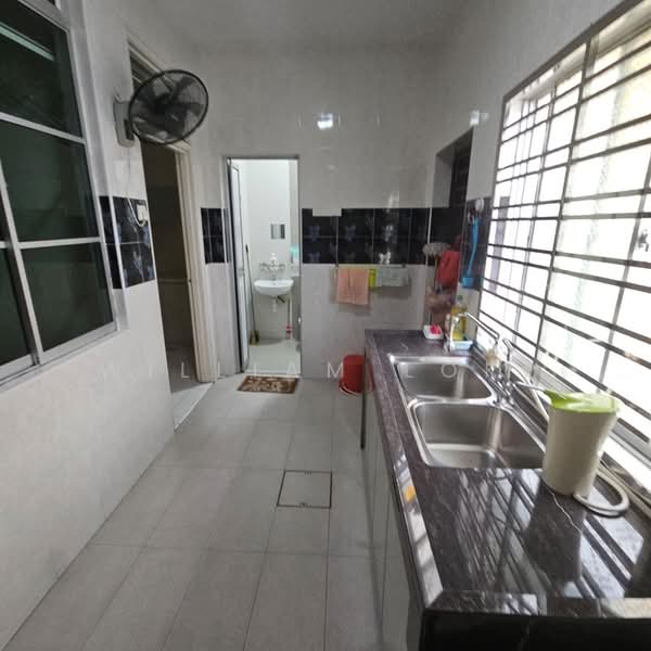 2-storey Terraced House for Sale in Nusa Sentral (Iskandar Puteri (Nusajaya)) - William Loke - Kitchen - PropertyGuru.com.my