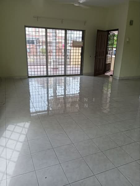 2-storey Terraced House for Sale in Elmina (Shah Alam) - Noraini Dahan - Living Room - PropertyGuru.com.my