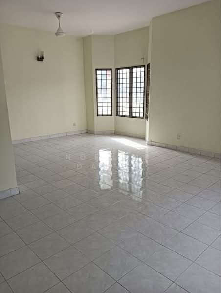 2-storey Terraced House for Sale in Elmina (Shah Alam) - Noraini Dahan - Living Room - PropertyGuru.com.my