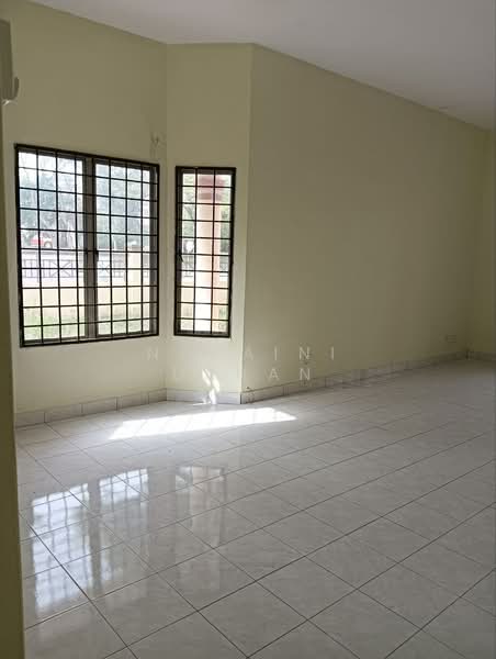 2-storey Terraced House for Sale in Elmina (Shah Alam) - Noraini Dahan - Living Room - PropertyGuru.com.my