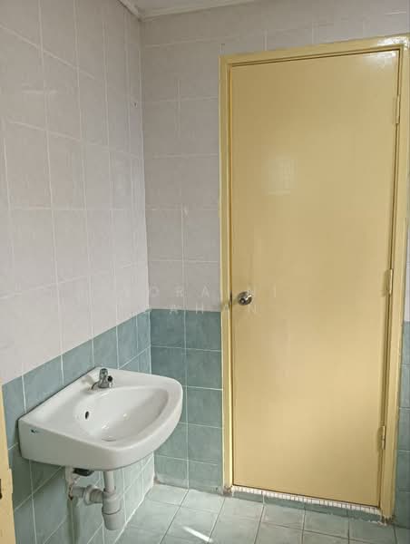 2-storey Terraced House for Sale in Elmina (Shah Alam) - Noraini Dahan - Bathroom - PropertyGuru.com.my