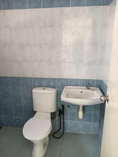 2-storey Terraced House for Sale in Elmina (Shah Alam) - Noraini Dahan - Bathroom - PropertyGuru.com.my