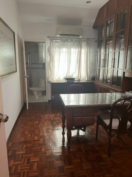 Terraced House for Sale in Taman Mayang (Petaling Jaya) - Key Ling - Study - PropertyGuru.com.my