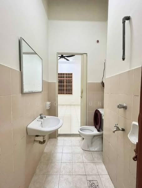 1-storey Terraced House for Rent in Skudai (Johor) - Jojo Chung - Bathroom - PropertyGuru.com.my