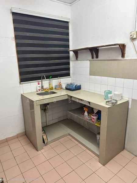 Apartment for Rent at Pangsapuri Sri Tanjung - Jacob Simmon - Kitchen - PropertyGuru.com.my