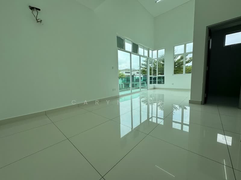 Mutiara Bestari 1 @ Mutiara Mas 2 Storey Cluster House ( Original / Corner Lot ) untuk Untuk Dijual - RM 1,300,000, Mac 2026 - Living Room - PropertyGuru.com.my