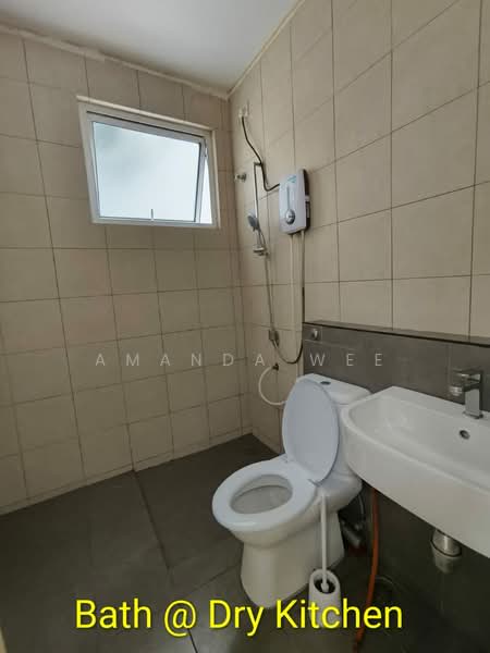 Alstonea @ taman subang mas untuk Untuk Disewa - RM 4,200 /bulan, Mac 2026 - Bathroom - PropertyGuru.com.my