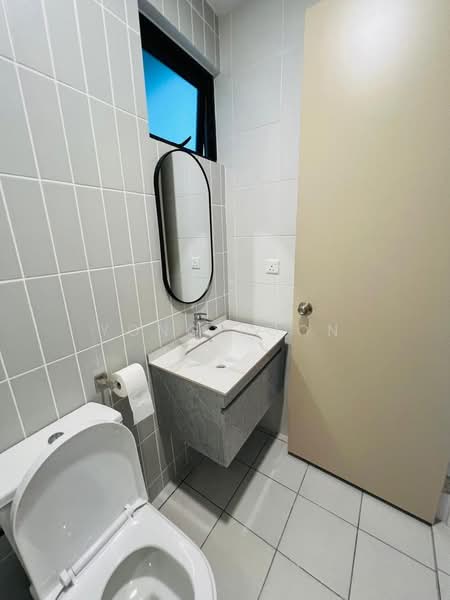 Untuk Disewa - Upton