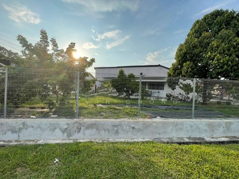 Pasir Pinji Single Sty Corner Lot untuk Untuk Disewa - RM 1,200 /bulan, Mac 2026 - Exterior - PropertyGuru.com.my