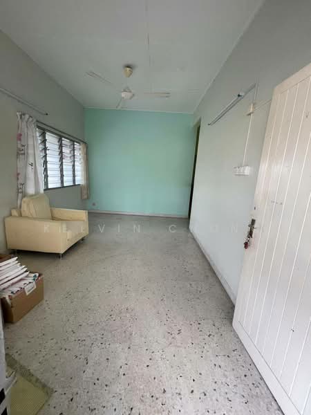 Pasir Pinji Single Sty Corner Lot untuk Untuk Disewa - RM 1,200 /bulan, Mac 2026 - Living Room - PropertyGuru.com.my