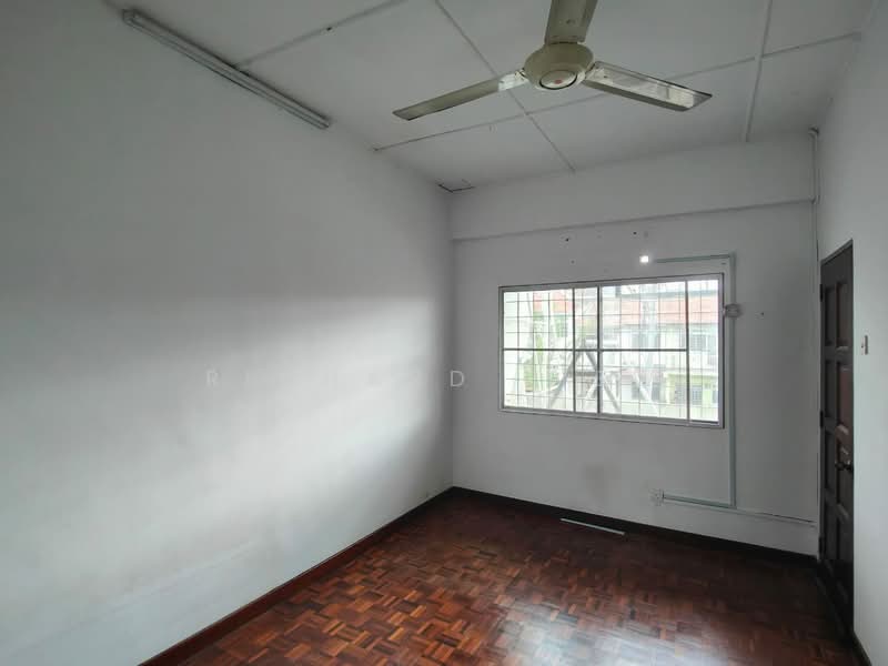 Seksyen 17 untuk Untuk Dijual - RM 950,000, Mac 2026 - Interior - PropertyGuru.com.my