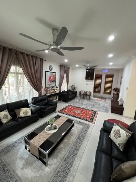 Semi-Detached House for Sale in Puncak Bangi (Bandar Baru Bangi) - Mu'izz Halim - Living Room - PropertyGuru.com.my