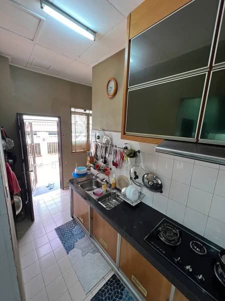 Semi-Detached House for Sale in Puncak Bangi (Bandar Baru Bangi) - Mu'izz Halim - Kitchen - PropertyGuru.com.my