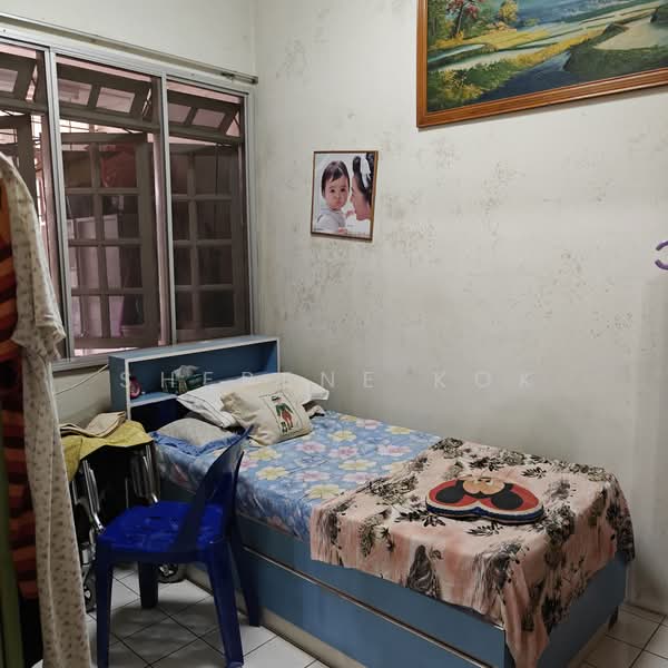 2-storey Terraced House for Sale in Taman BDC (Kuching) - Sherene Kok - Bedroom - PropertyGuru.com.my